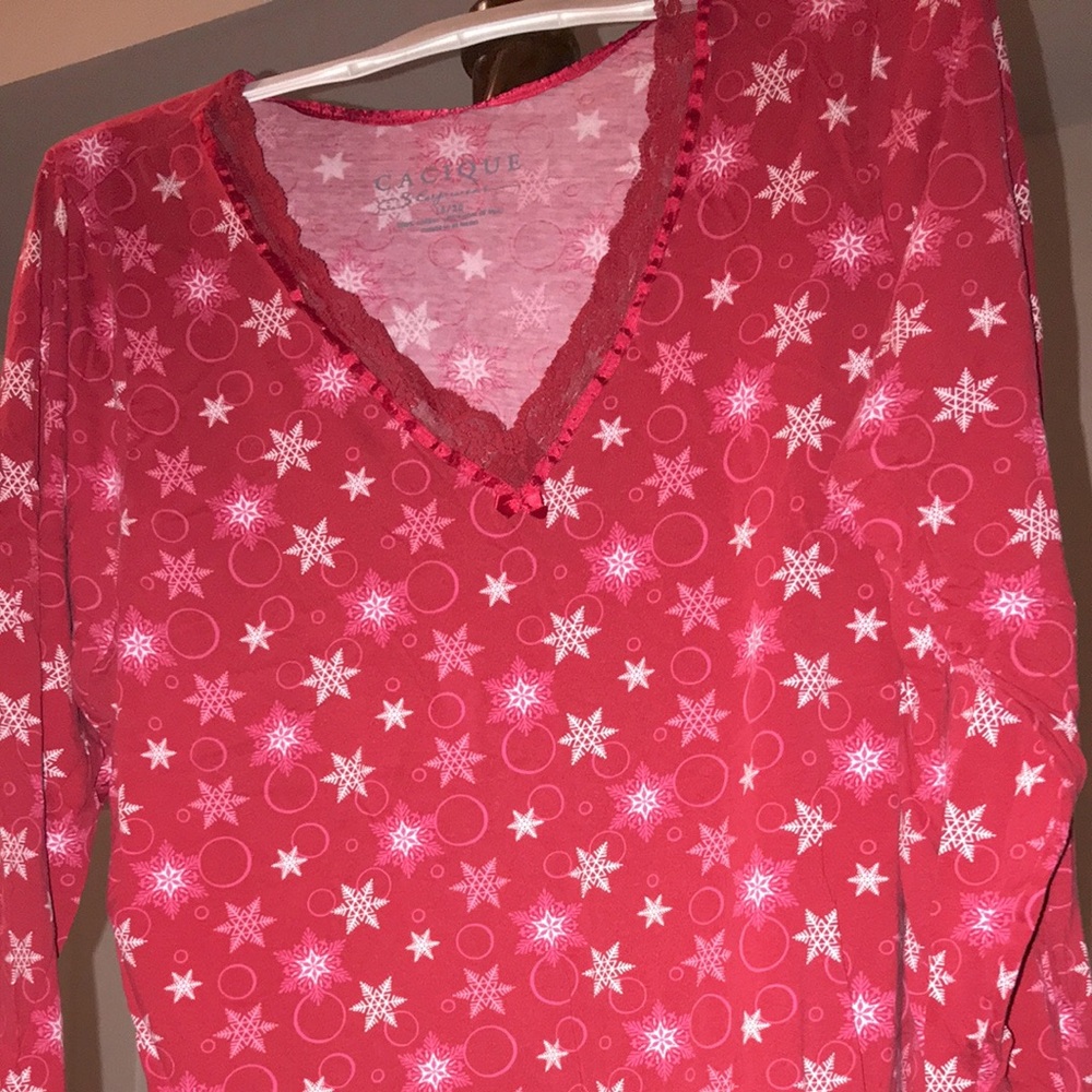 Cacique 18/20 (2x) nightgown in great shape.